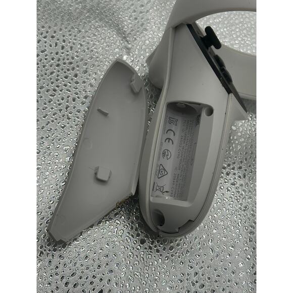 Left Oculus quest 2 controller - Picture 5 of 5